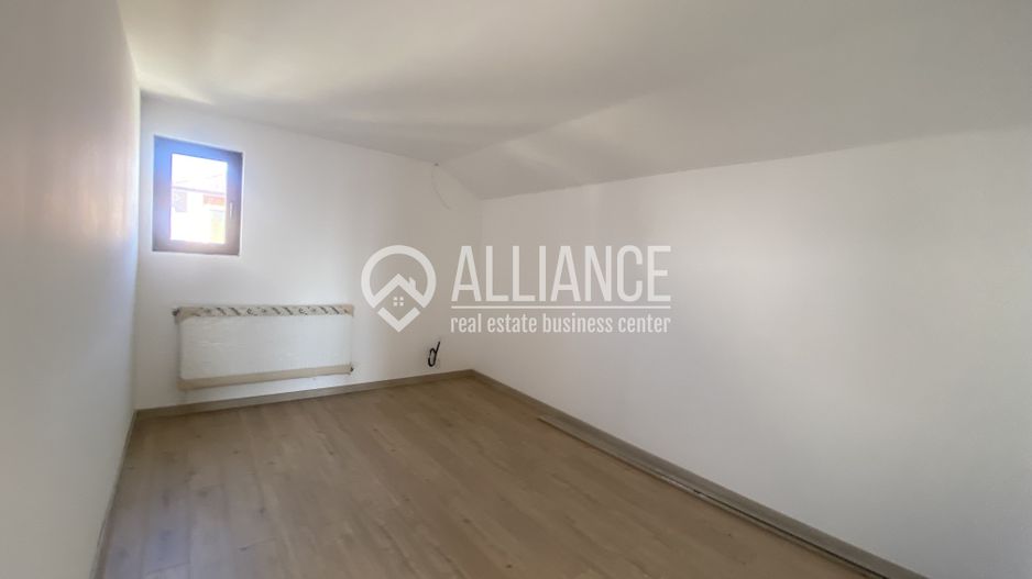 VALU LUI TRAIAN(COD 07) -Casa P+M 5 camere cu teren de 300 mp - Poză 12