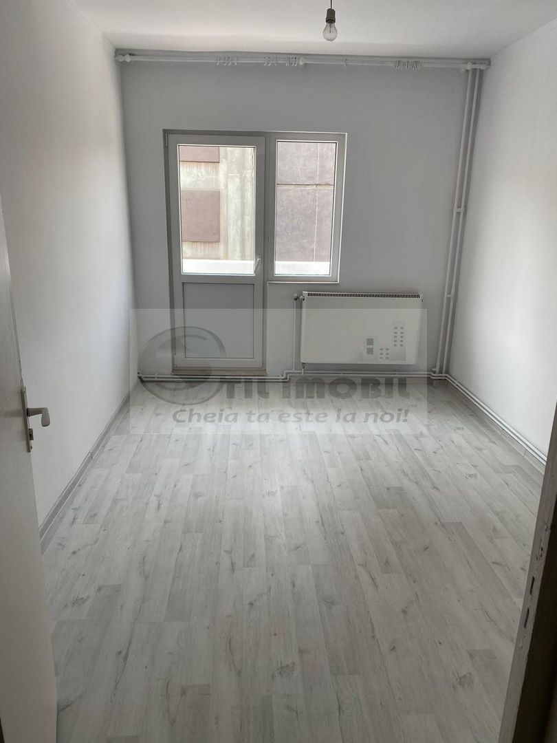 Apartament 3 camere, decomandat - 79 mp - etaj 3/4 - Frumoasa ! - Poză 1
