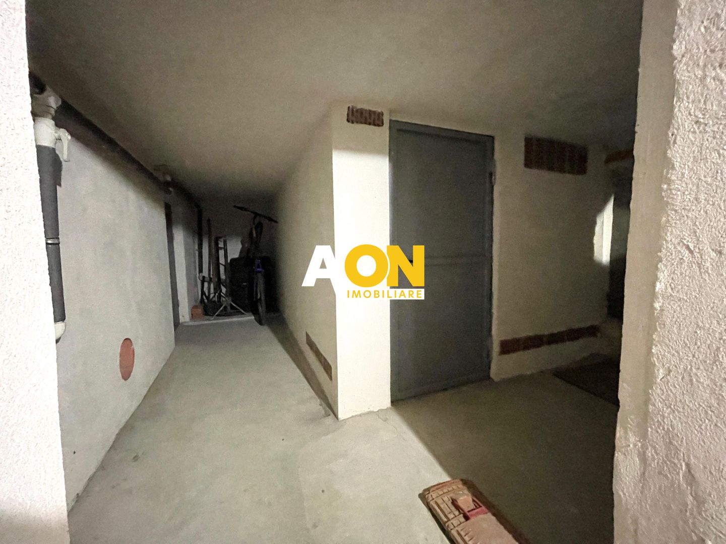 Apartament cu 3 camere, 2 bai, loc de parcare, boxa, zona Liceul Sport - Poză 14