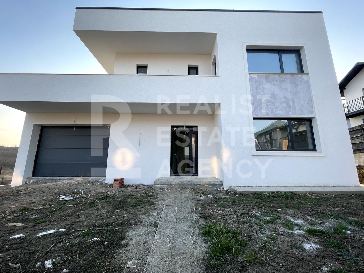 Casă cu priveliște spre lac, 140 mp, teren 450 mp, Valea Adâncă, Iași - Poză 2