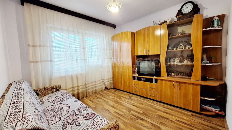 Apartament 3 camere, etaj intermediar, comision 0 - Poză 4