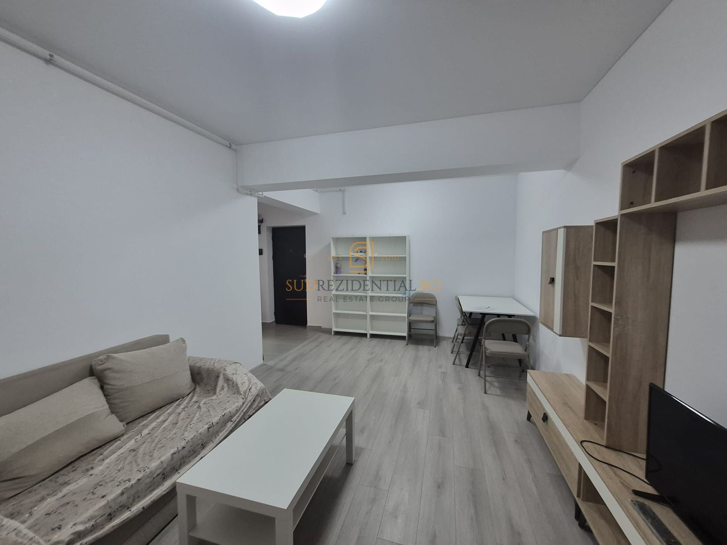 Apartament nou 2 camere, prima închiriere, metrou Apărătorii Patriei - Poză 1