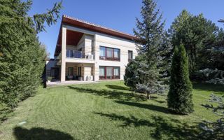Casă deosebită de vânzare în Sânpetru | Teren 1400 mp - Poză 41