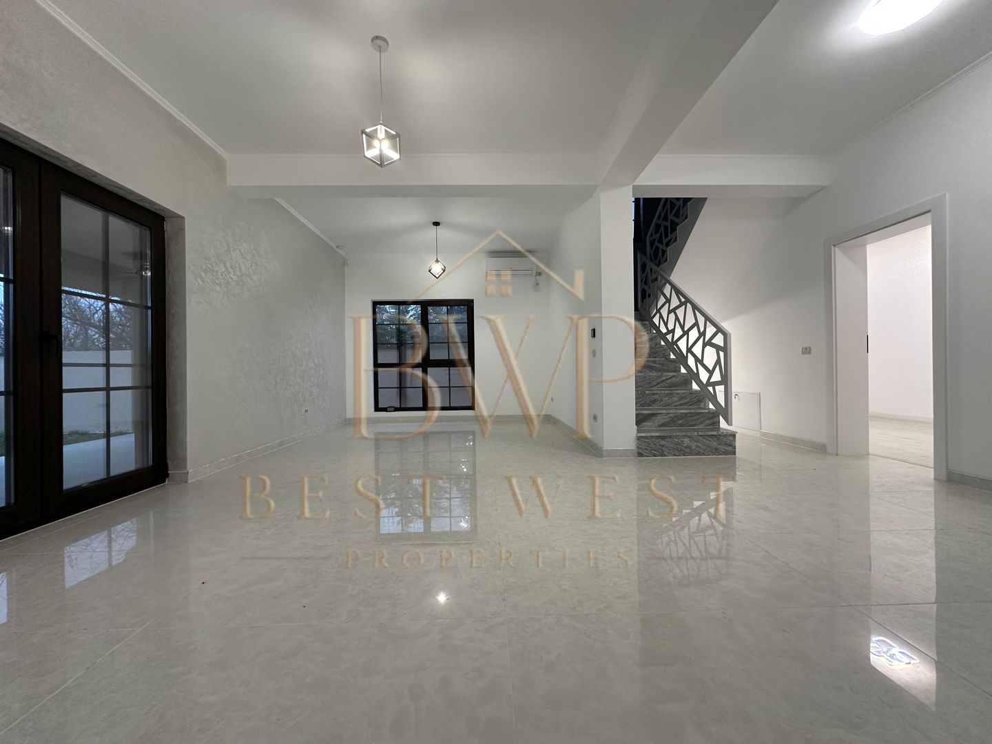 Duplex 1/2, 5 camere, drum propriu, Giroc COMISION 0% - Poză 3