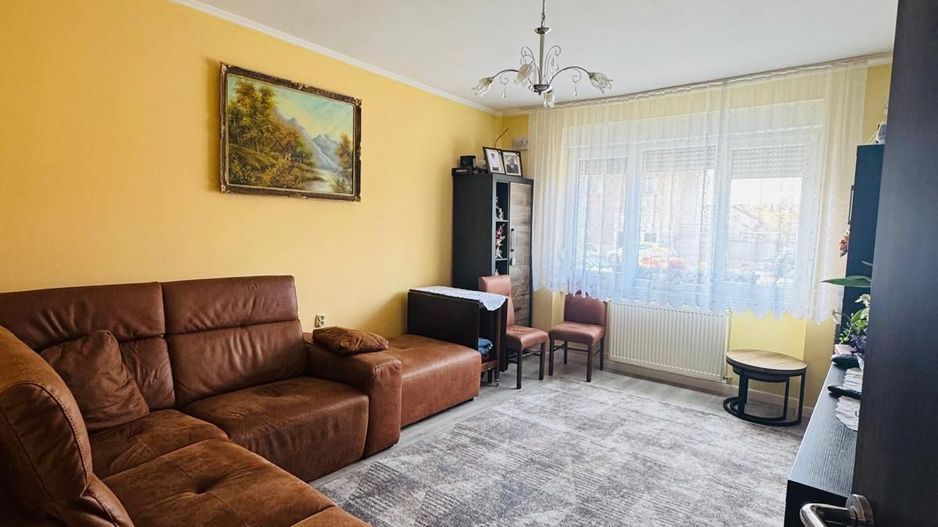 Casa P+E cu teren ULTRACENTRAL - Poză 1