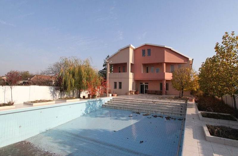 Vilă transformata în cămin pretabilă investiție - Poză 3