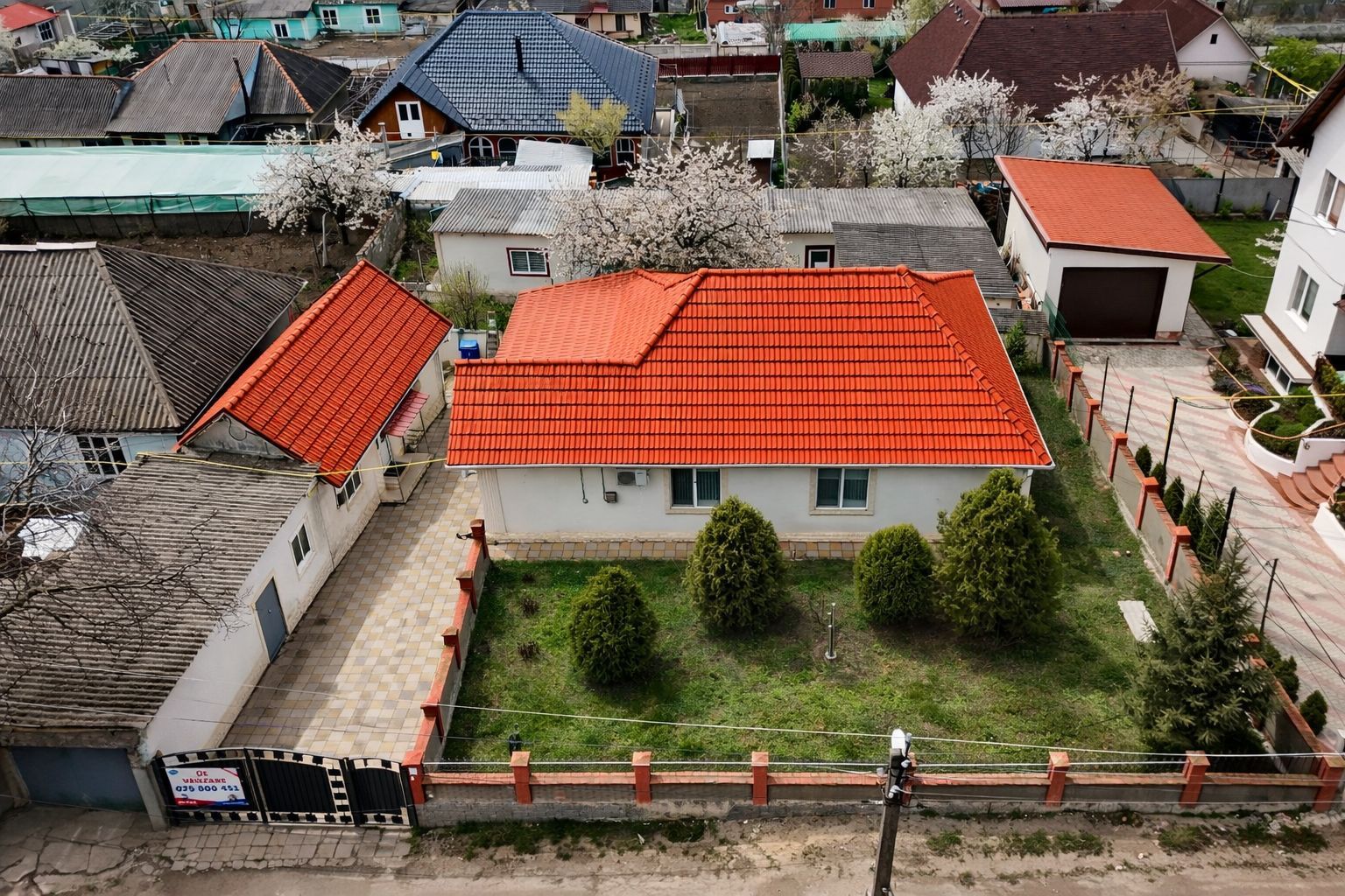 Casă de vânzare în Grătiesti, zonă nouă 🏡 - Poză 1
