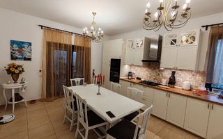 Vila care redefinește echilibrul între rafinament, spațiu și liniște - Poză 9