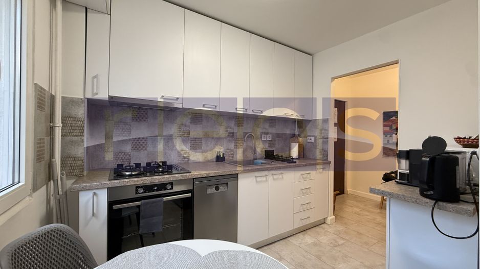 VÂNZARE 4 CAMERE | ZONA TITAN | MOBILAT ȘI UTILAT - Poză 9