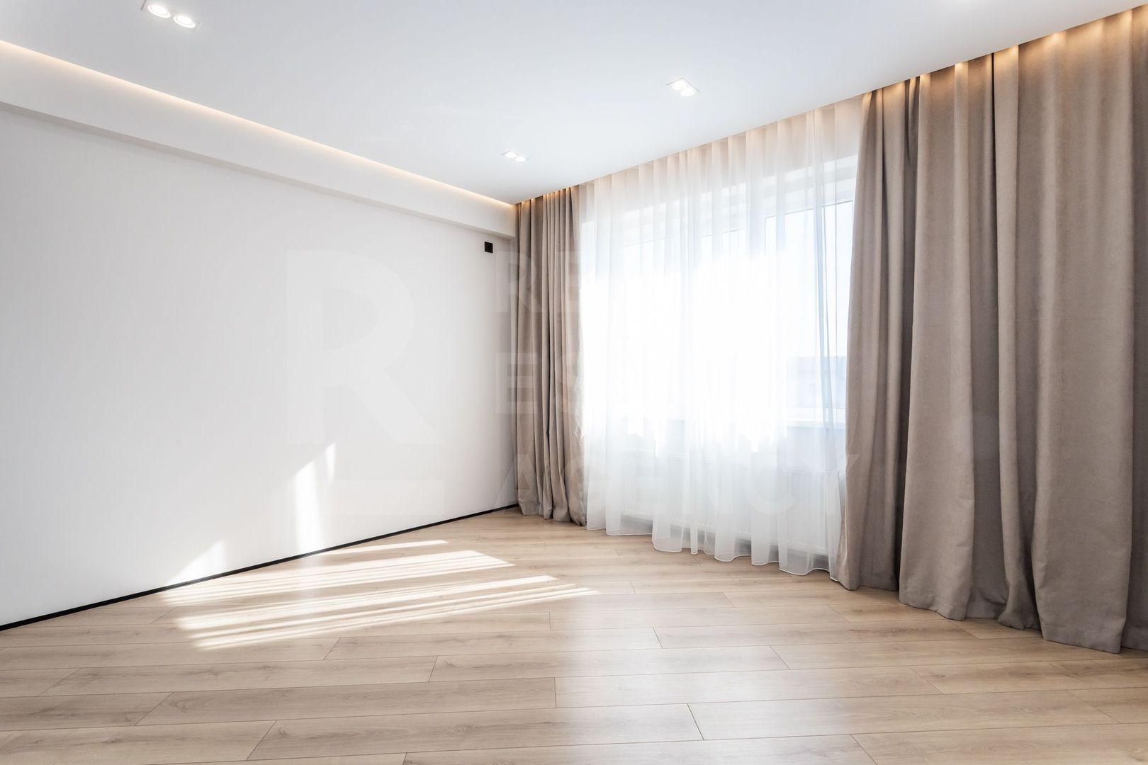 Vânzare, apartament 2 camere, 67.2 mp, str. Mihail Sadoveanu, Ciocana - Poză 10