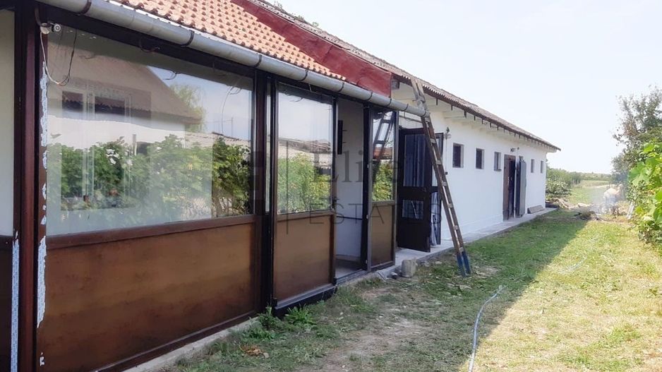 Hala de inchiriat 180 mp +spatii birouri la 20 de minute de Oradea - Poză 2