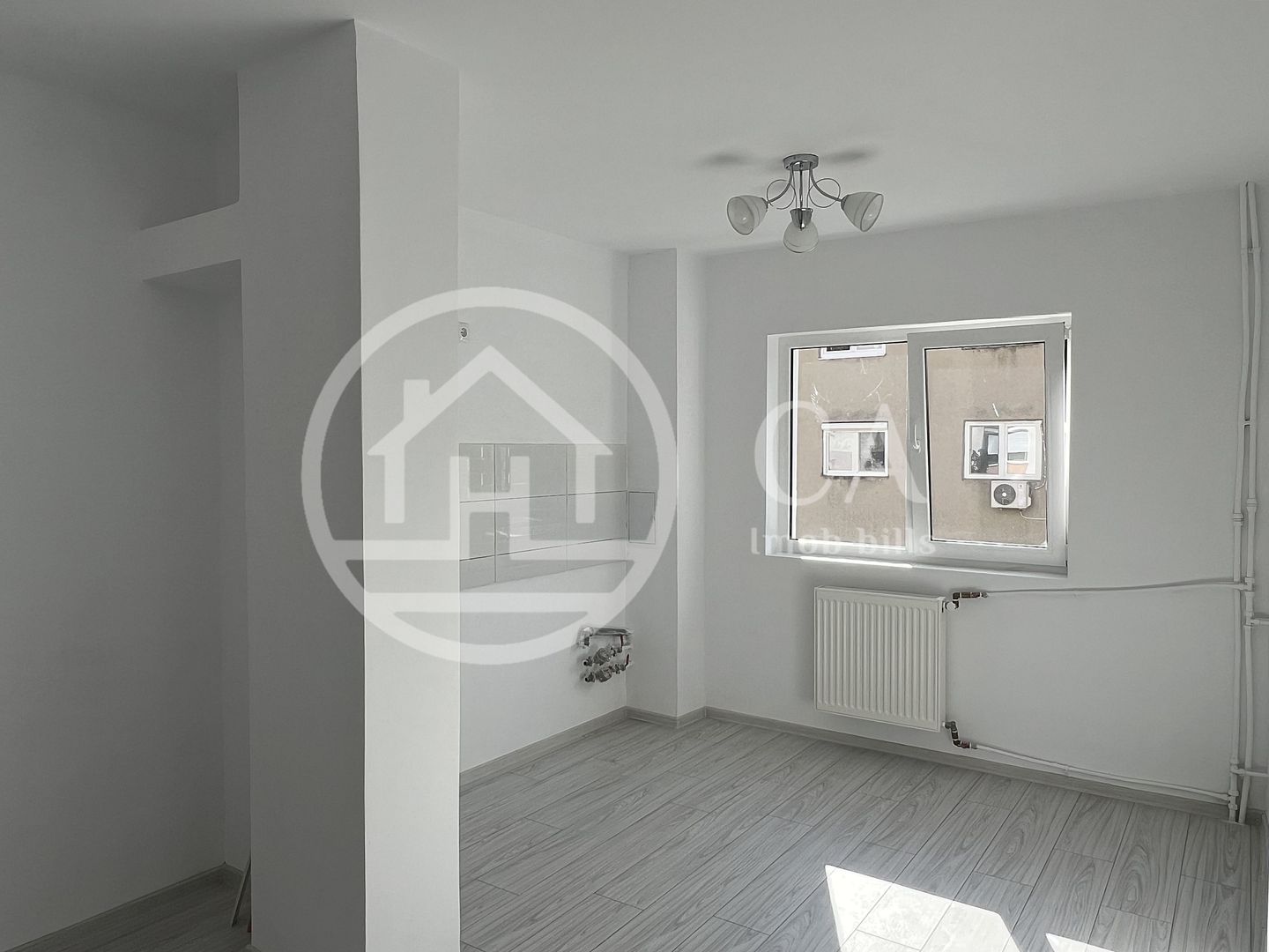 Apartament cu 2 camere de vanzare, Bloc reabilitat, Nufarul, Oradea - Poză 1