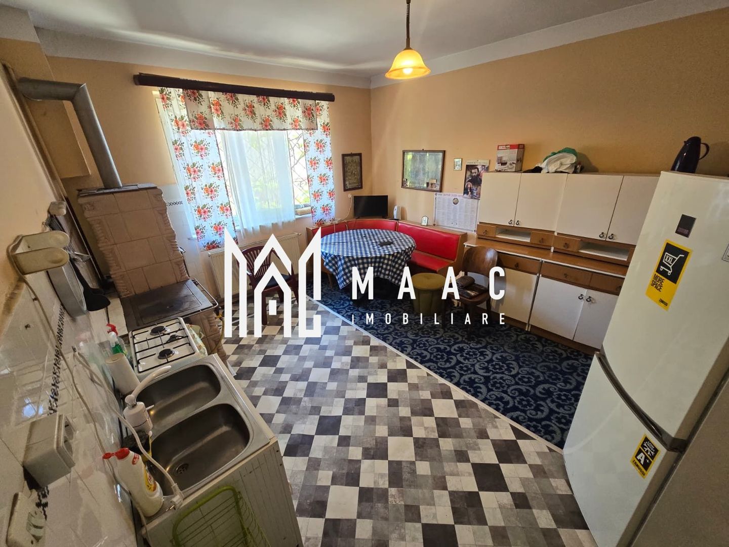 Casa 3 camere de inchiriat zona 3 Stejari - Poză 1