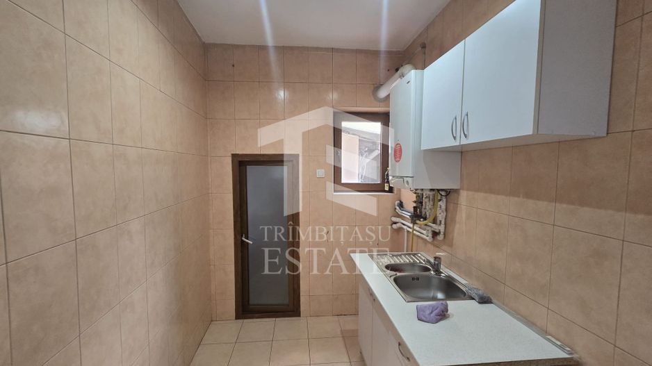 CENTRU- Casa ideala pentru birouri | studio | cabinet | gaz | curte - Poză 15