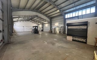 Hală Industrială Modernă 300 mp – Birou, Curent Trifazic și Acces Securizat - Poză 5