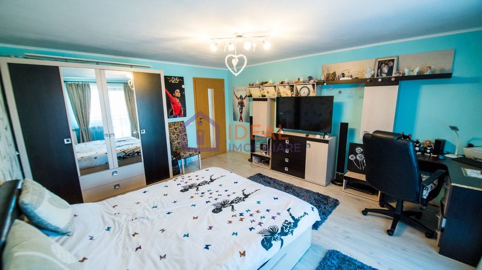 Casa Individuala cu 8 camere si 430 mp de curte, zona Calea Poplacii - Poză 9