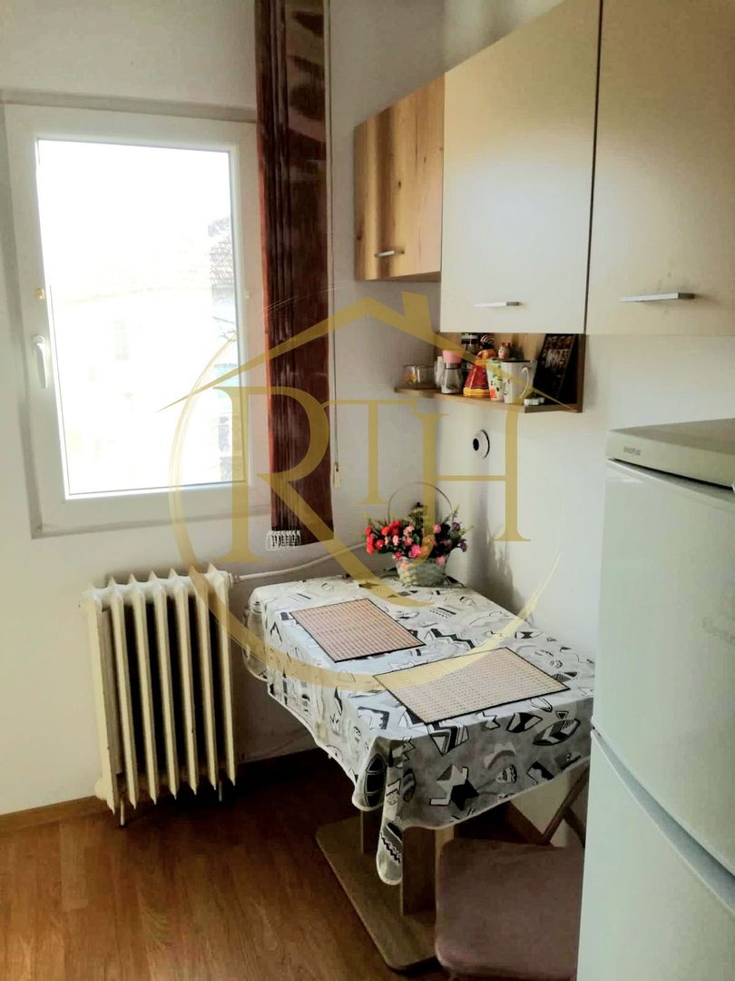 Oferim spre inchiriere apartament cu 1 camera, zona Medicina-Take Ionescu - Poză 4