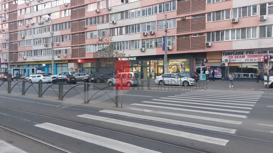 Spatiu comercial Stefan cel Mare, trafic pietonal intens, 47 mp - Poză 2