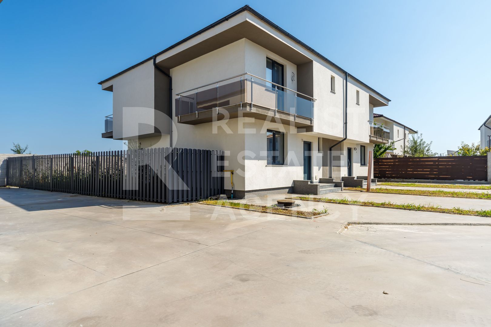 Duplex nou în Otopeni – confort în afara orașului - Poză 1