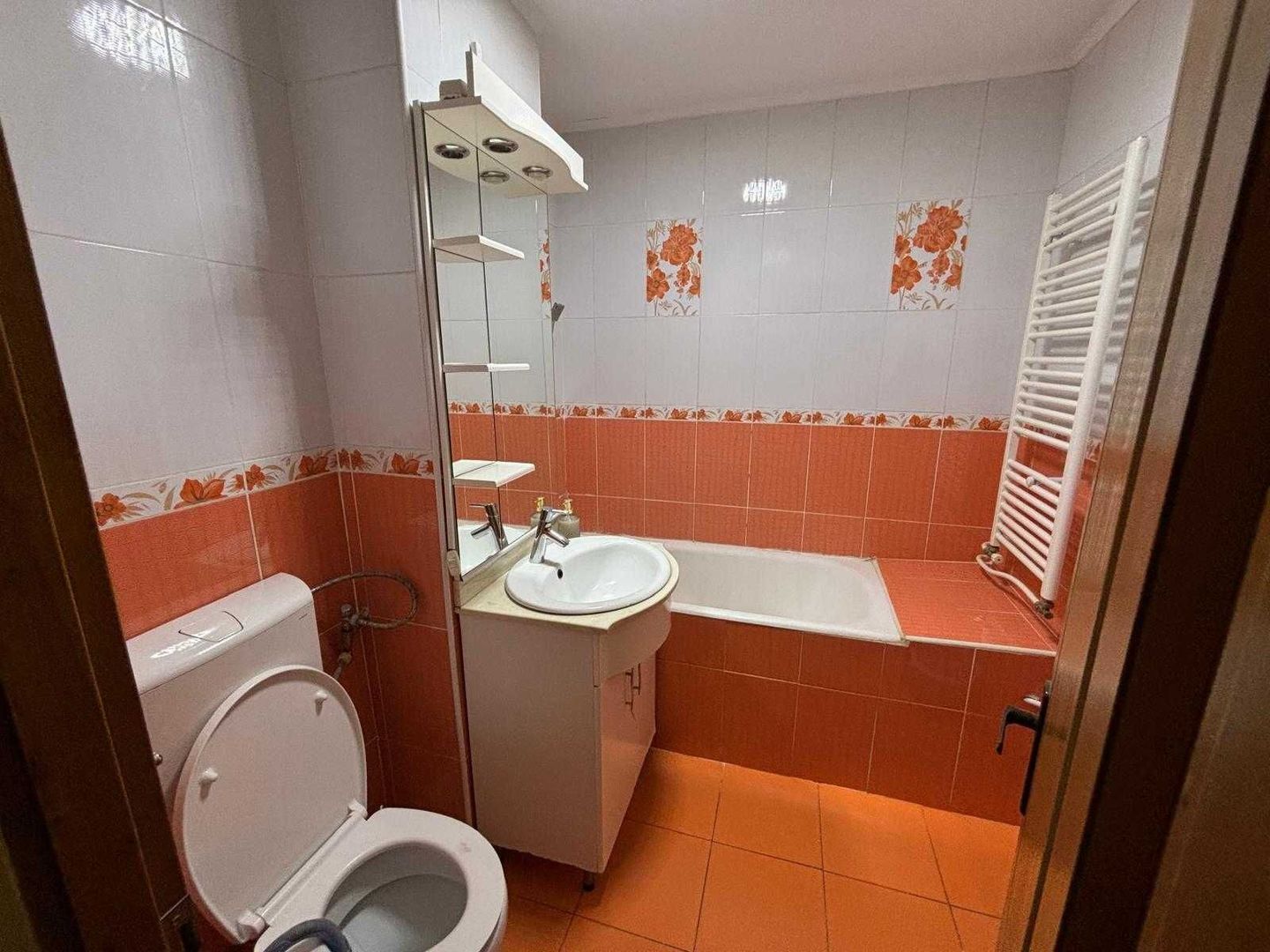 BRASADAS vinde ap 3 cam etaj 4/4 in Micro 17. - Poză 8