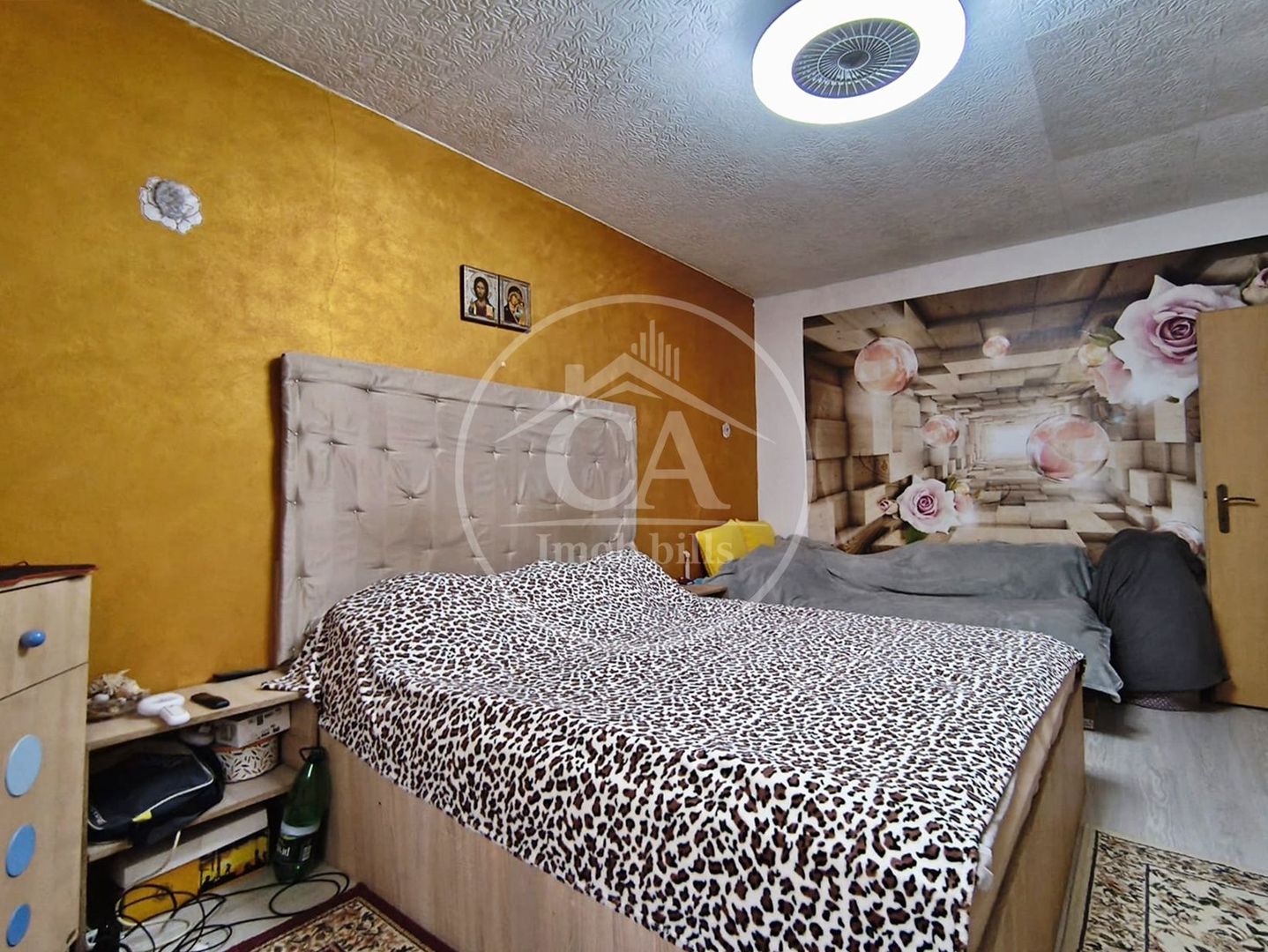 Apartament cu 2 camera la curte comuna de vanzare Central, Oradea - Poză 2