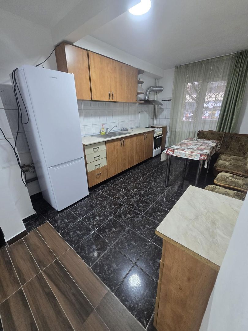 AP. 2 CAMERE GORJULUI, BUCATARIE DESCHISA, MOBILAT, METROU 5 MINUTE - Poză 7