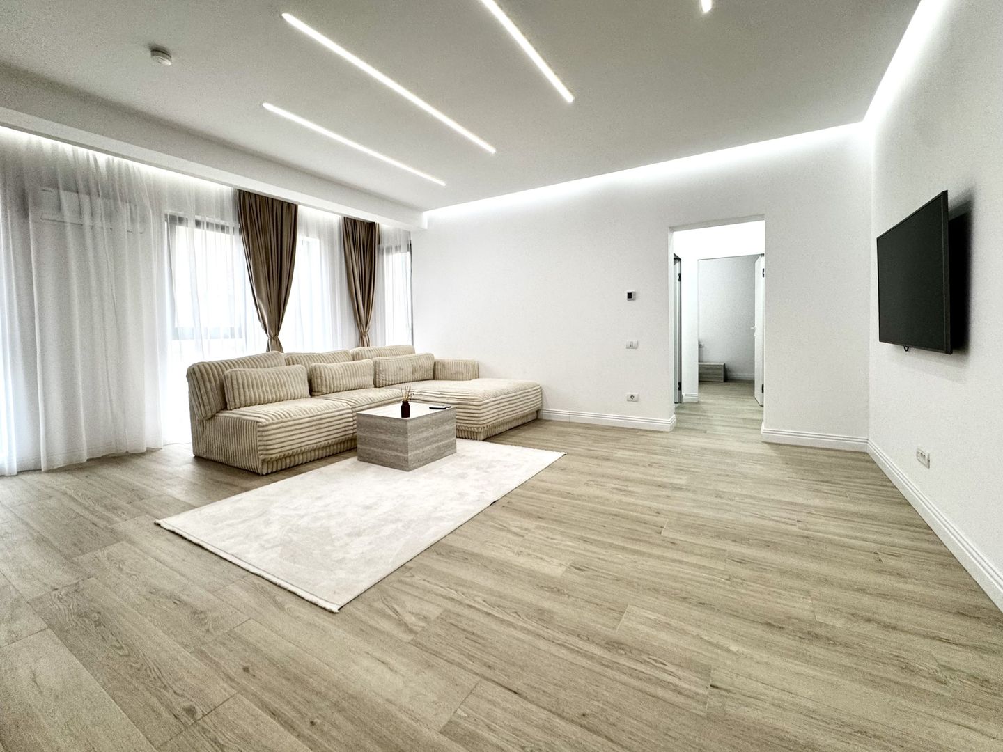 Apartament cochet și elegant, dressing generos,  la intrare in  Giroc - Poză 4