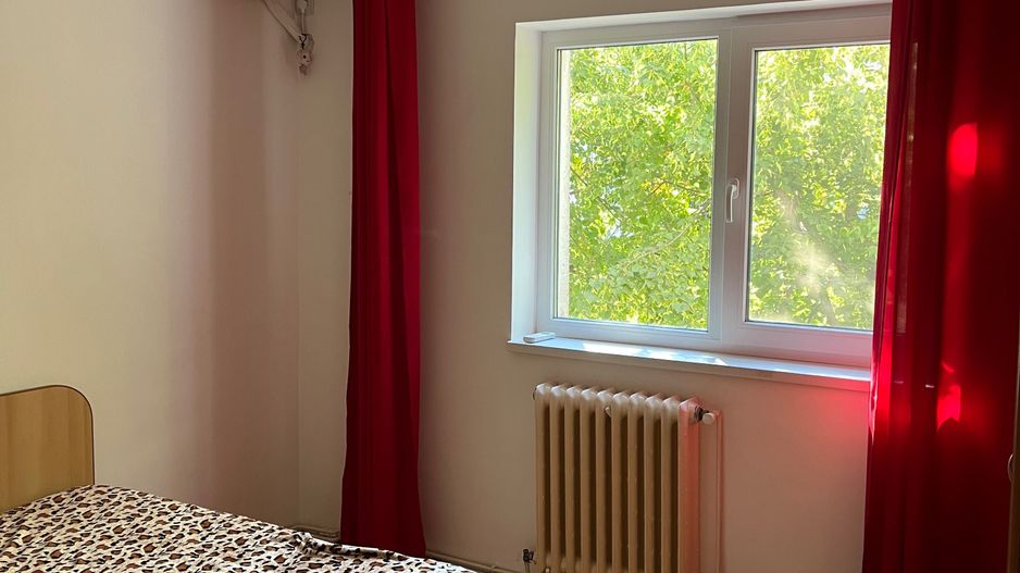 Apartament 3 camere, decomandat, et2- Centru Palas - Poză 4