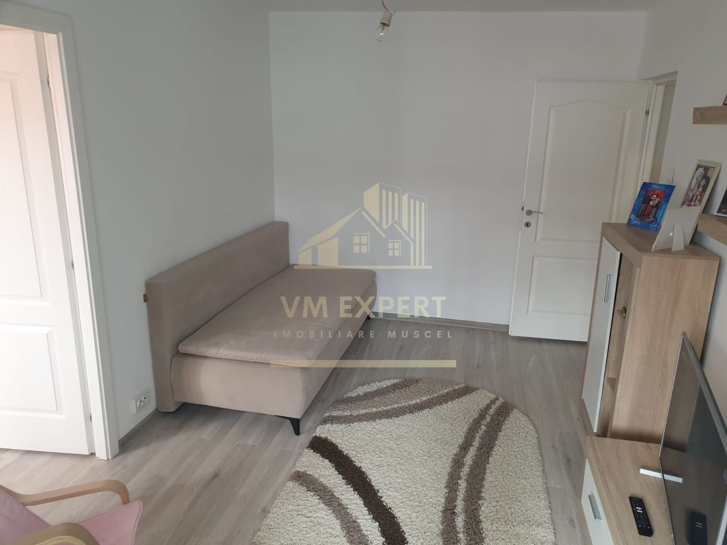APARTAMENT 2 CAMERE, CAMPULUNG, ETAJ 4 - Poză 3