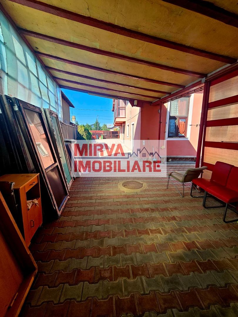 🏡 Casă spațioasă cu 9 camere în Strejnicu – pentru locuință, birouri - Poză 8