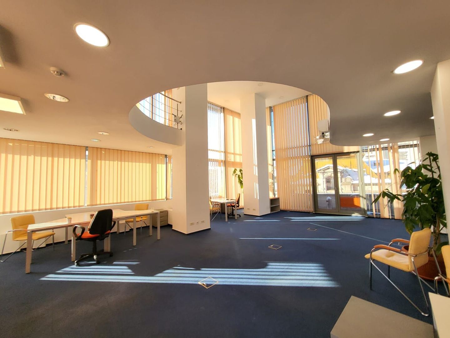 SPATIU DE BIROURI 270 MP I TRAFIC PIETONAL I ZONA VICTORIEI - Poză 2