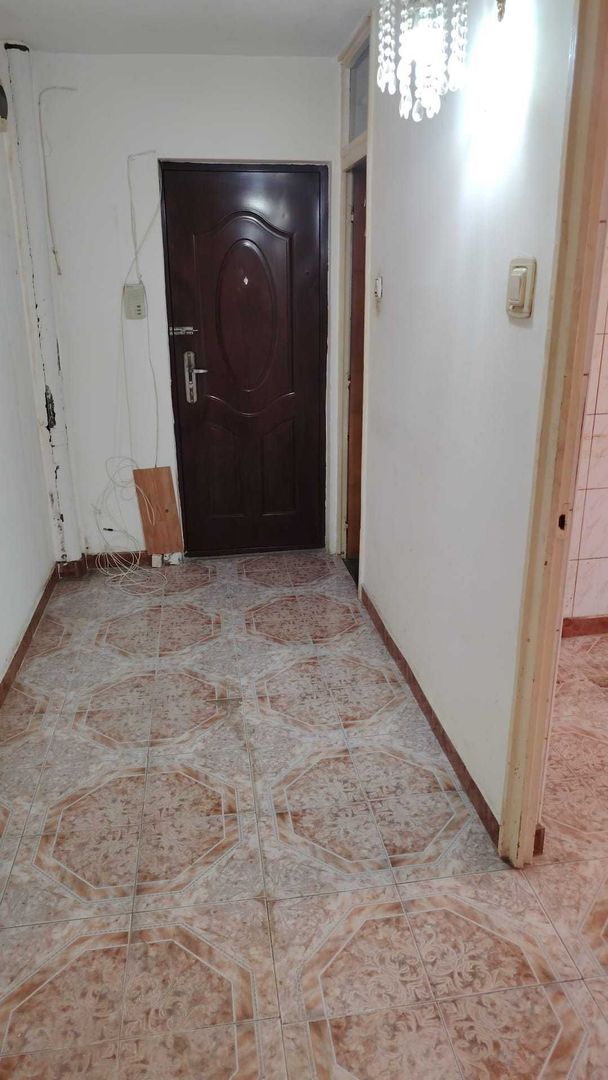 Investiție de Top | 2 Camere 66 mp Vitan Mall – Etaj 1 | Bloc 1990 | Centrală - Poză 4