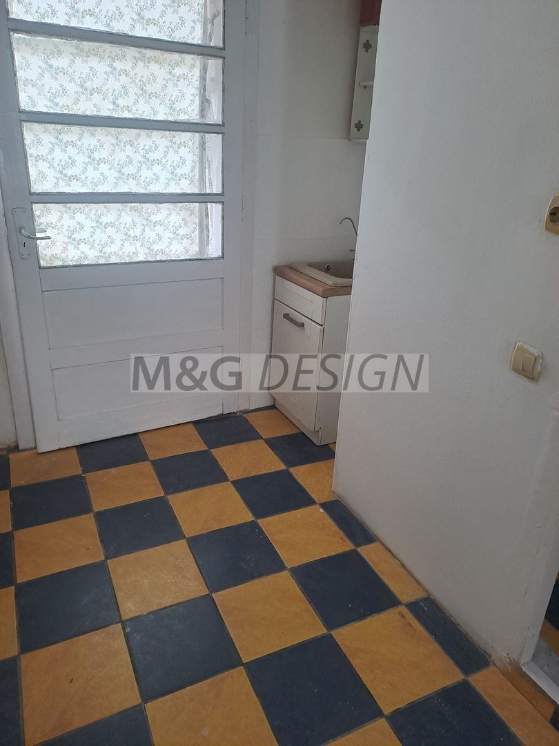 Garsoniera la curte comuna zona Traian - Poză 5