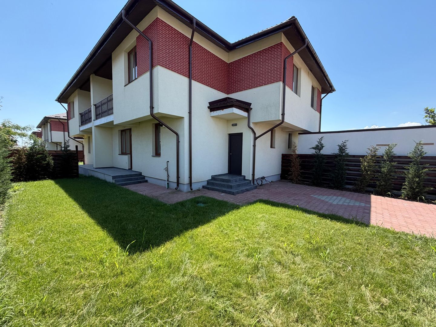 CASA CUB -RATE DEZVOLTATOR, CELOFIBREI, TOATE UTILITATILE, COMISION 0% - Poză 1