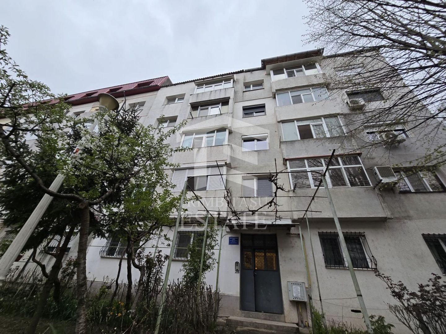 INEL I - Apartament cu centrala pe gaz, loc de parcare si pod de 60 mp - Poză 49