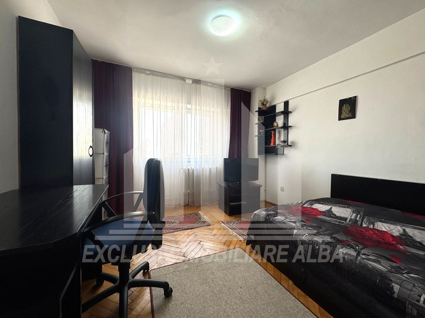 Garsoniera decomandata de inchiriat, Cetate - M-uri - Poză 2