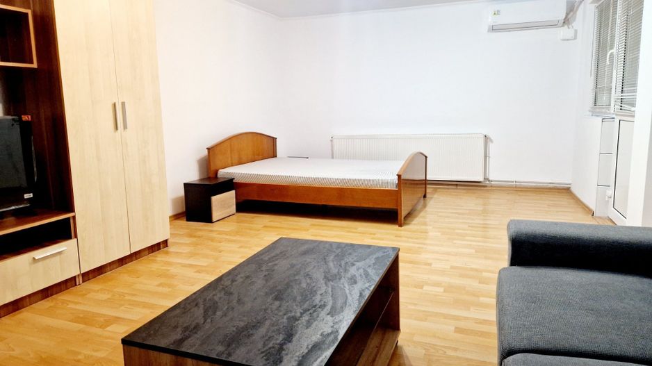 2 camere 60 mp, DECOMANDAT, 1 Mai, vila - Poză 4