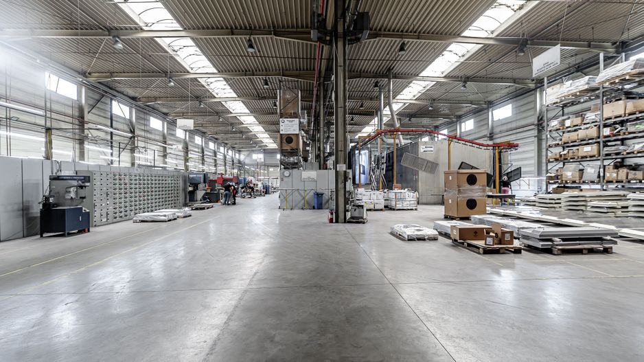 REZERVAT: Hală industrială cu platformă betonată - Poză 5