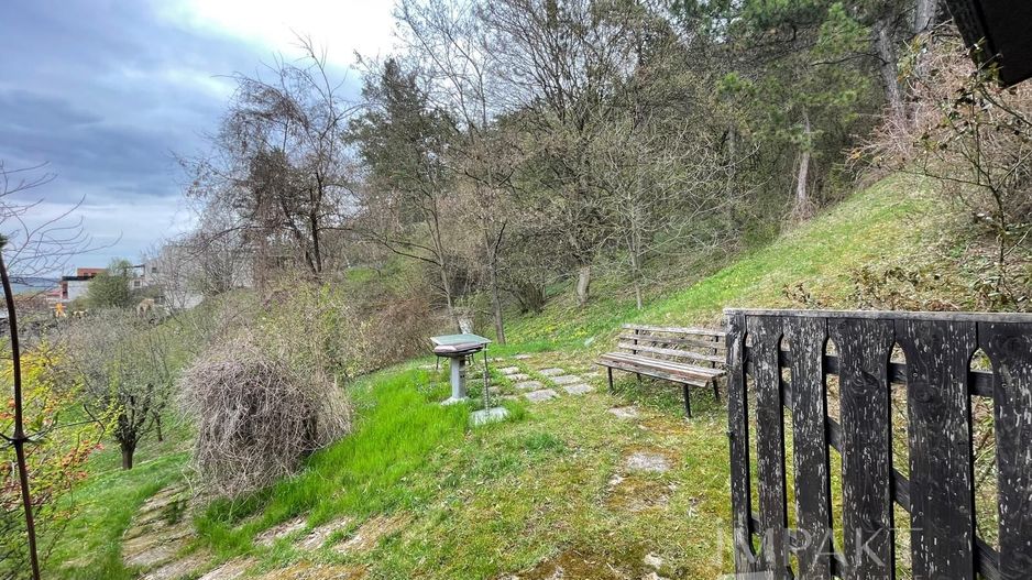 Cabana din lemn cu panorama superba asupra Florestiului - Poză 4