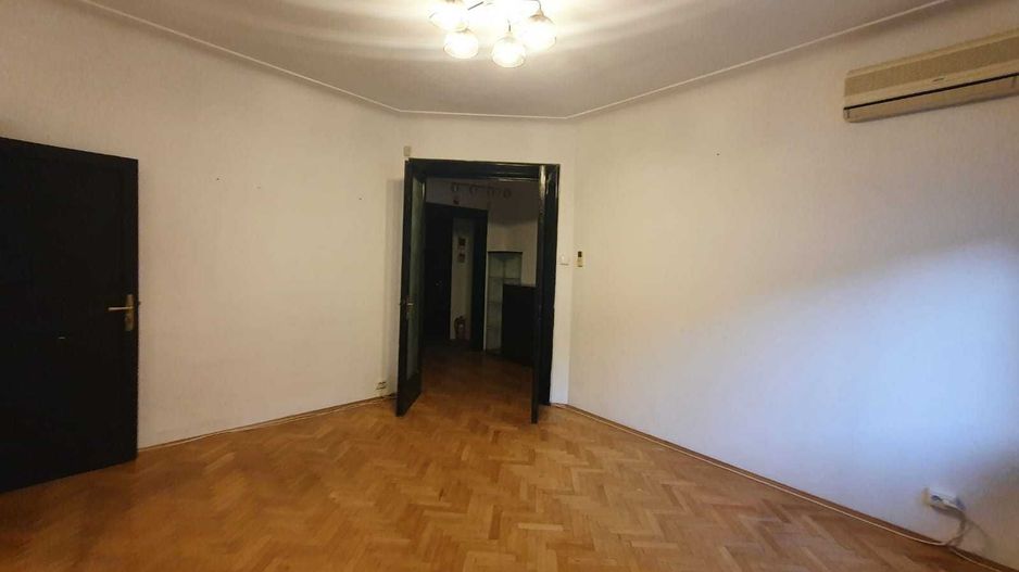 Apartament 2 camere in vila, stradal Dorobanți doua balcoane, două băi - Poză 3