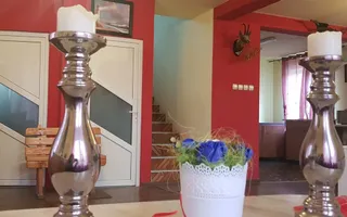 Proprietate pe 2 niveluri, curte individuala si garaj, cartier linistit, Rasnov. - Poză 11