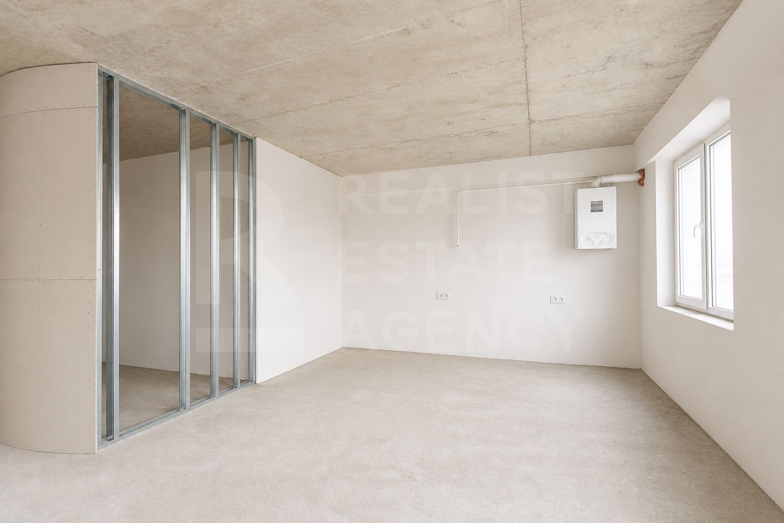 Apartament deosebit în centrul orașului, 3 camere - Poză 4