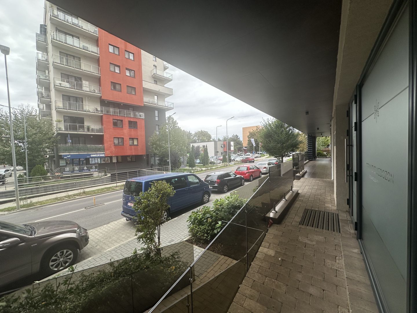 De vânzare Centru Medical Multifuncțional 196 mp zona Coresi - Poză 18