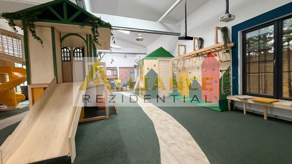 RESTAURENT +N LOC DE JOACA - 1500MP TEREN - 1.850.000EUR - Poză 9
