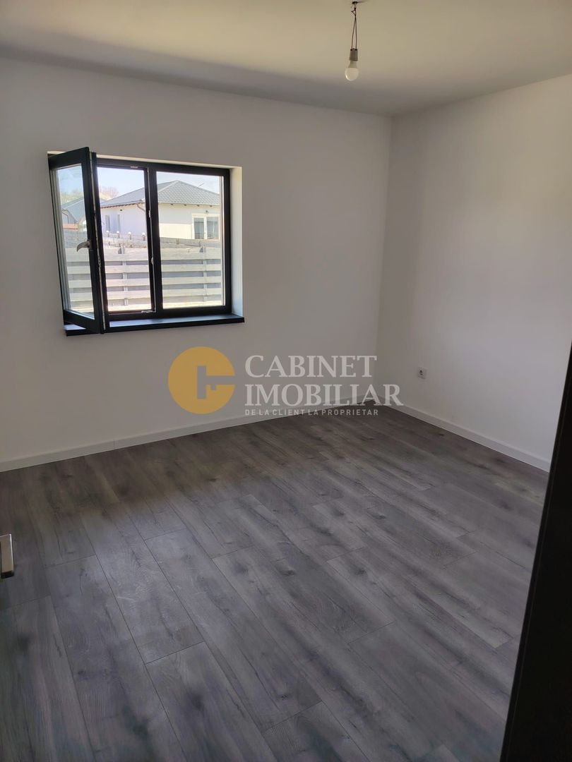 🏡 CASĂ DEOSEBITĂ  PLAN PARTER + MANSARDĂ  - VOINESTI - 110.000 EURO 🏡 - Poză 11