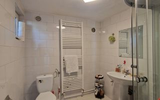 Casă modernă cu vedere panoramică în Năsăud - Poză 17