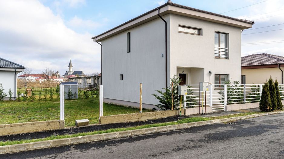Casă de vânzare modernă și spațioasă – Comision 0%! - Poză 1