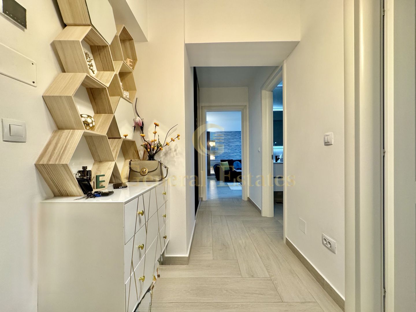 Vânzare apartament cu 2 camere, 56 m.p. în Tătărași - Evergreen Towers - Poză 18