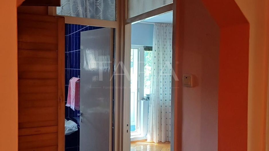 Apartament cu 3 camere, 2 băi, balcon și centrală proprie, zona Clăbuc - Poză 7