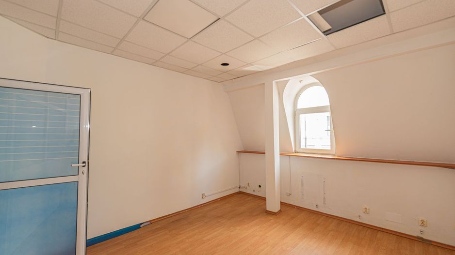 Spațiu de inchiriat, pretabil birou, sali de dans/yoga, studio, 130mp - Poză 9